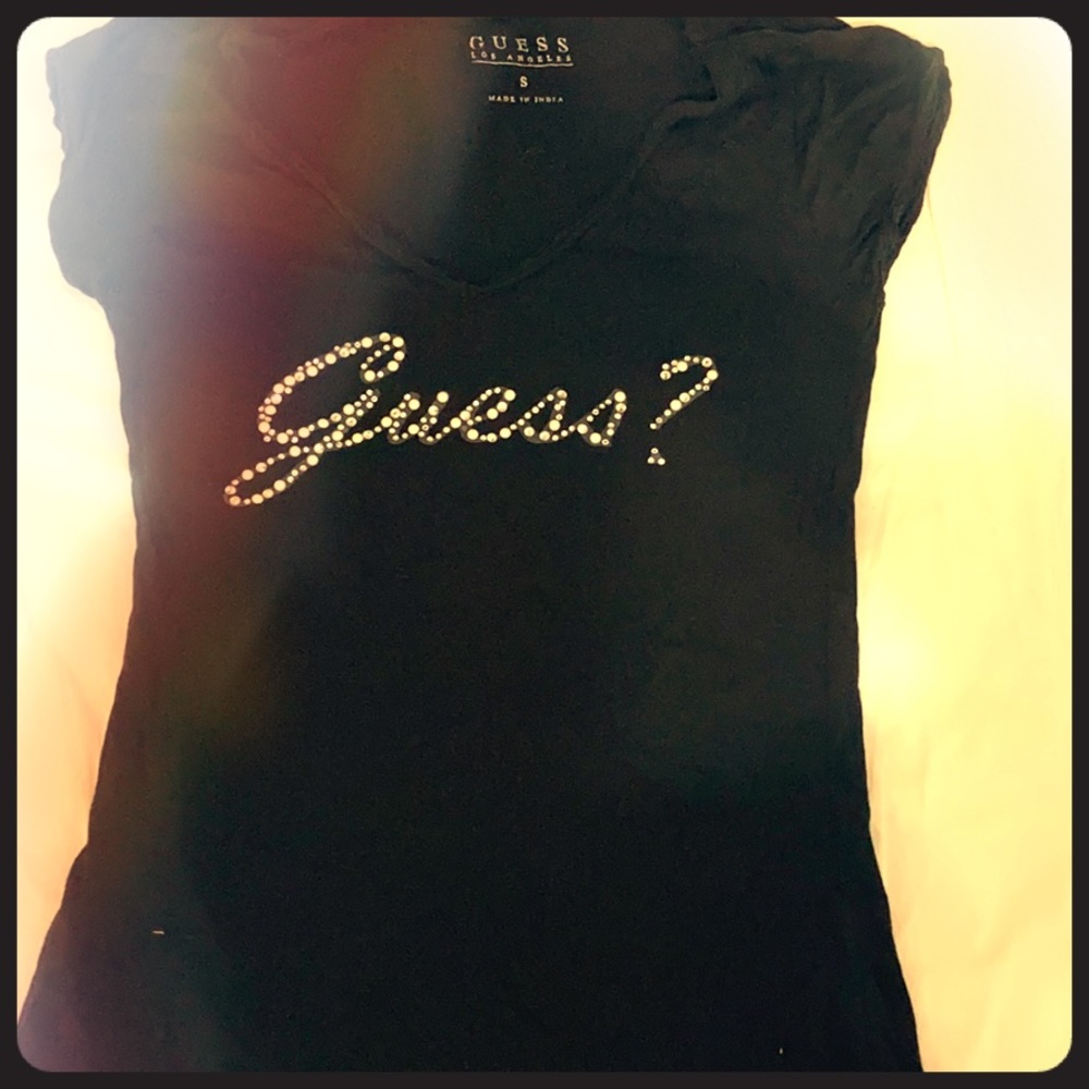 A guess shirt